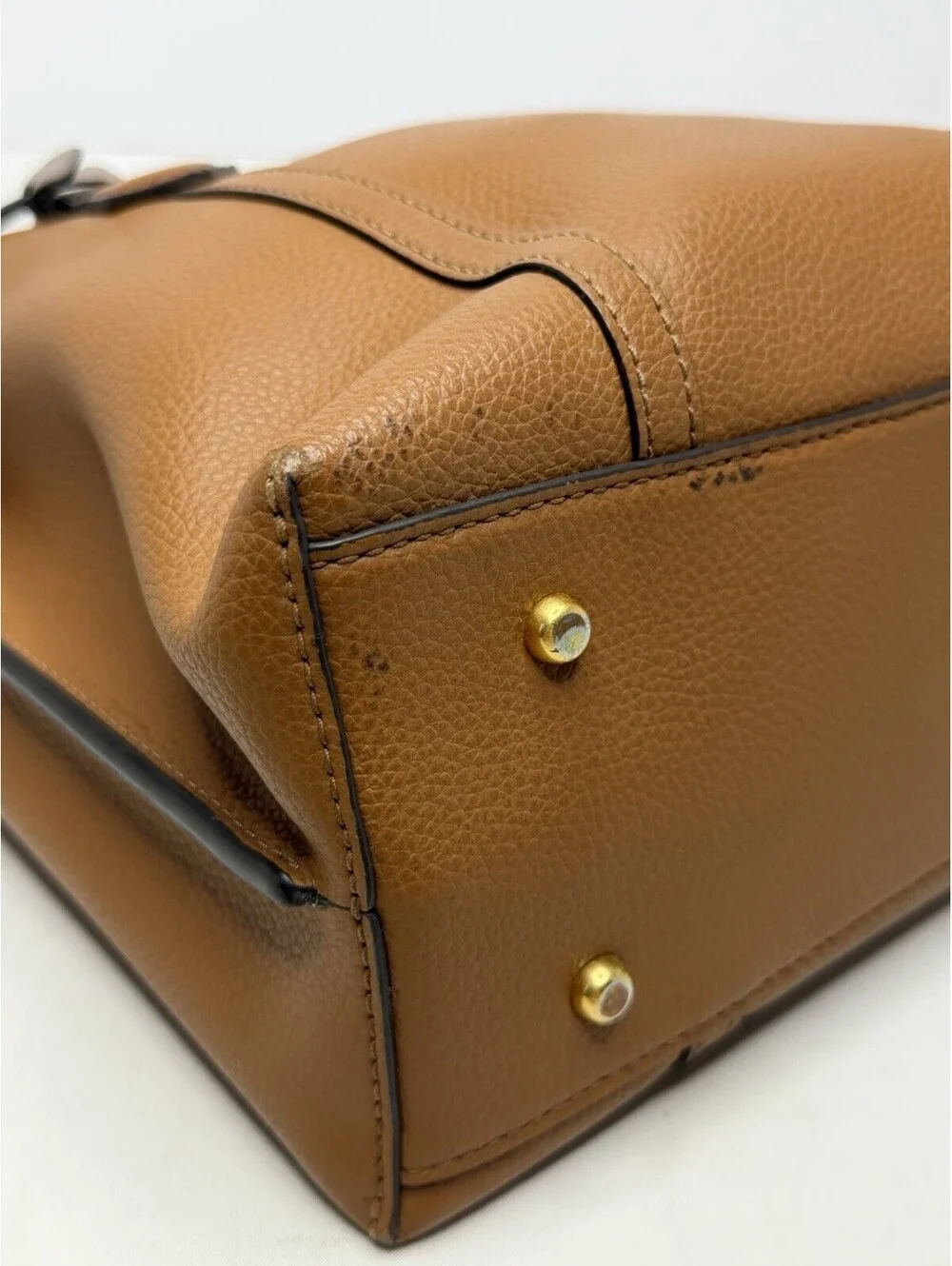 Tory Burch Perry Small Triple Compartment Tan Pebbled Leather Tote Handbag P28